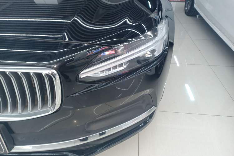 Used Volvo S90 2022 B5 Zhiyuan Luxury Edition