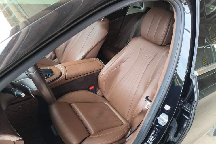 Used Mercedes-Benz E-Class 2023 E 260 L