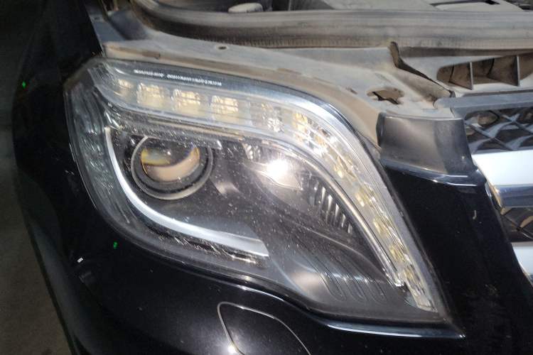 Used Mercedes-Benz GLK-Class 2015 GLK 260 4MATIC Fashion Edition Ultimate Version
