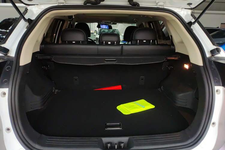 Used Geely Auto Emgrand X7 Sport 2018 1.8TD Automatic Two-Wheel Drive Zhiya Model