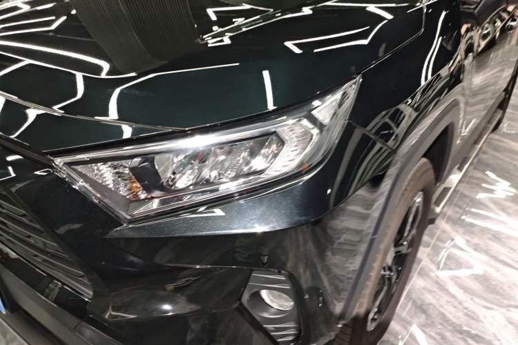 Used Toyota RAV4 2022 Dual-Engine 2.5L E-CVT Four-Wheel Drive Elite Plus Edition
