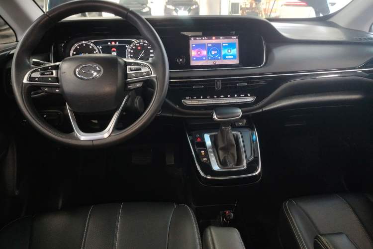 Used GAC Trumpchi M6 2021 270T DCT Luxury Edition (7 Seats)
