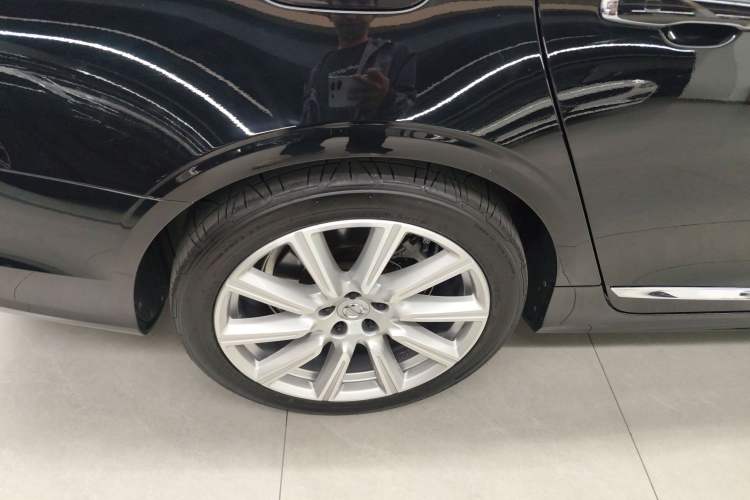 Used Volvo S90 New Energy 2020 Facelift T8 E-Drive Hybrid Luxury Edition
