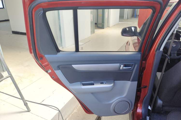 Used Suzuki Swift 2014 1.5L Automatic Fashion Edition
