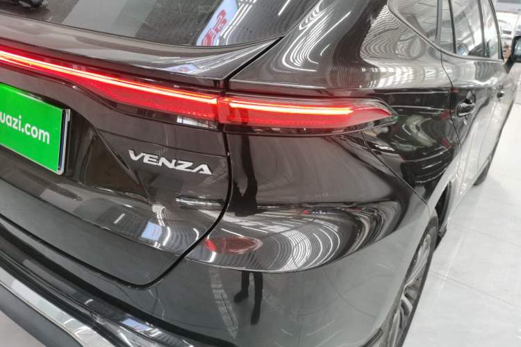 Used Toyota Venza 2024 2.0L CVT Two-Wheel Drive Luxury Edition