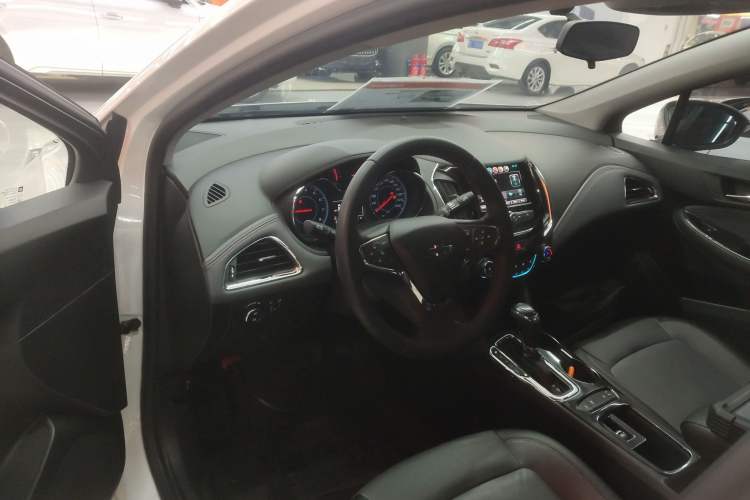 Used Chevrolet Cruze 2018 Redline 330T Dual-Clutch Flagship Edition