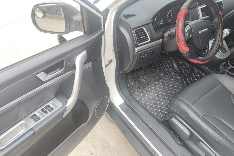 Used Haval M6 2019 1.5T DCT Two-Wheel Drive Elite Version China VI Standard
