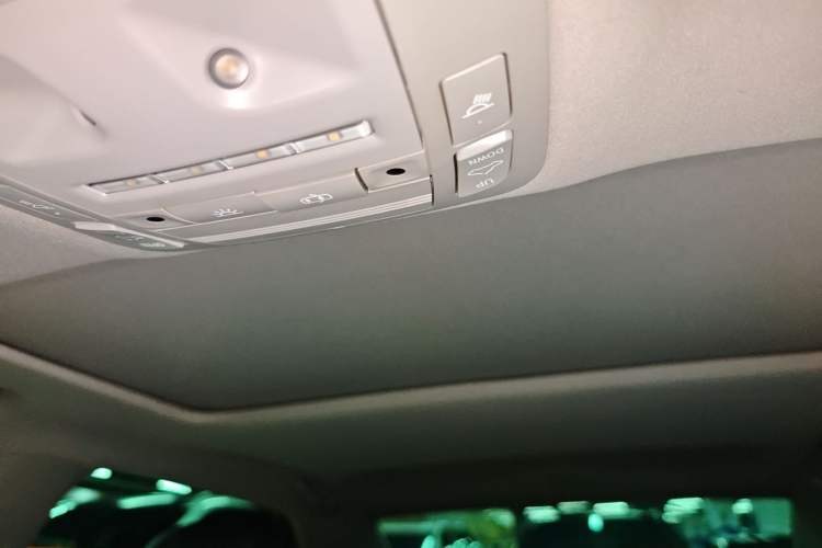 Used Toyota Crown 2018 2.0T Sport Edition
