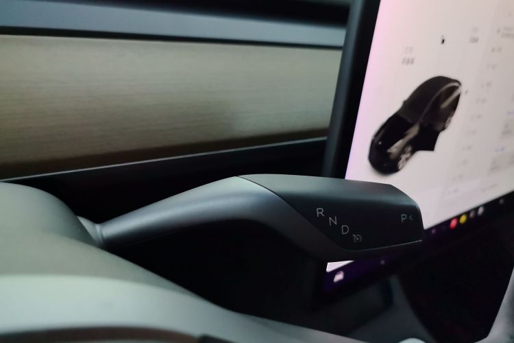 Used Tesla Model Y 2021 Standard Range Rear-Wheel Drive Version
