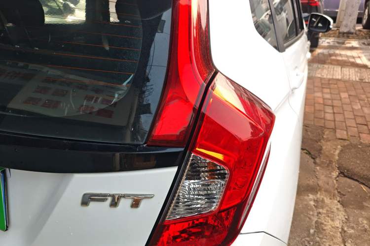 Used Honda Fit 2016 1.5L LX CVT Comfort Model
