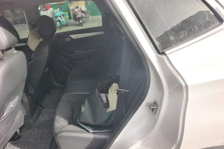 Used Roewe RX5 New Energy 2017 eRX5 50T Hybrid Connected Prestige Flagship Edition
