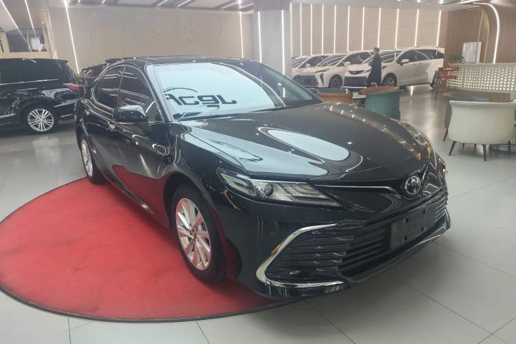Used Toyota Camry 2021 2.0G Luxury Edition

