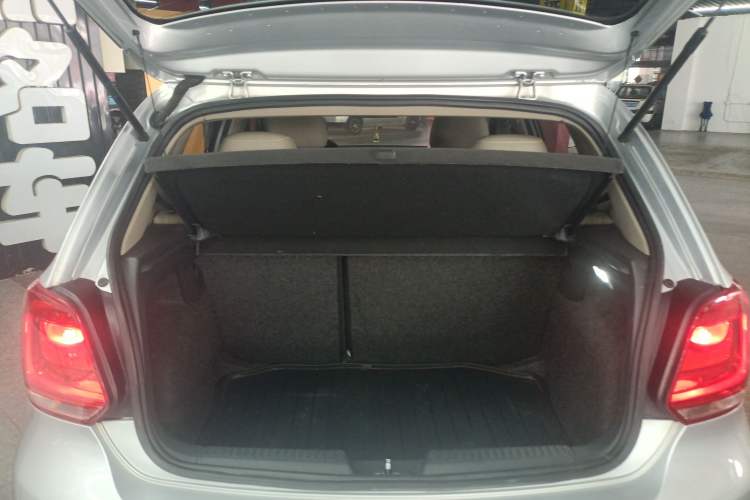 Used Volkswagen Polo 2013 1.6L Automatic Luxury Edition