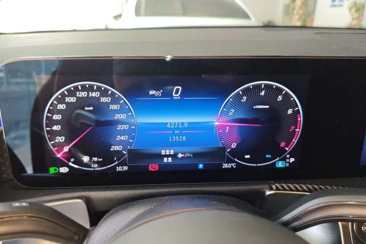 Used Mercedes-Benz GLB 2024 Refresh GLB 220 Fashion Edition
