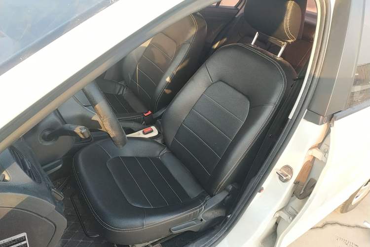 Used Volkswagen Jetta 2015 Value Edition 1.6L Manual Fashionable Style
