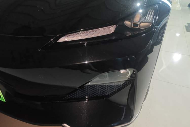 Used  SL03 2023 200Max Range-Extended Version
