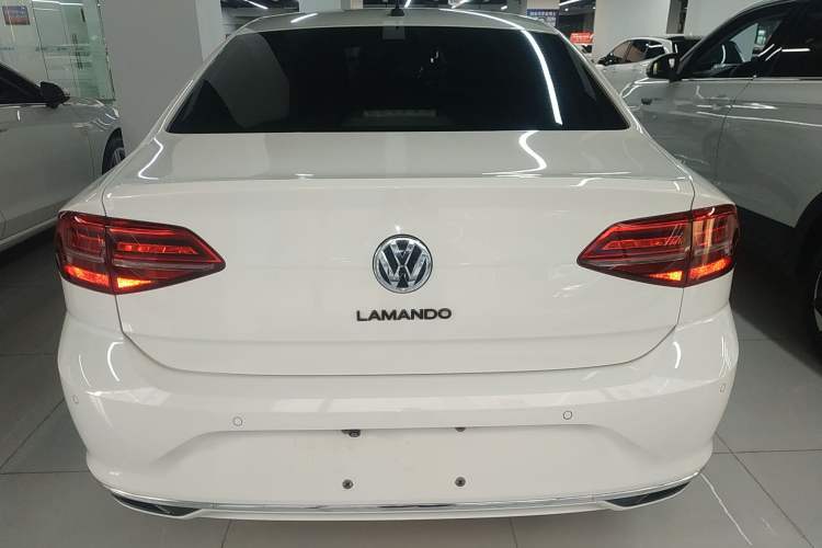 Used Volkswagen Lamando 2019 230TSI DSG Fashion Edition China V Standard