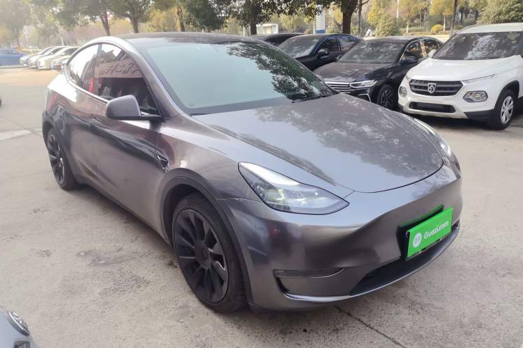 Used Tesla Model Y 2022 Long-Range All-Wheel-Drive Version