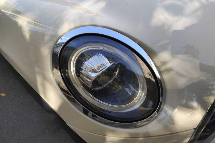 Used  MINI 2019 1.5T COOPER Classic Edition Five-Door Version
