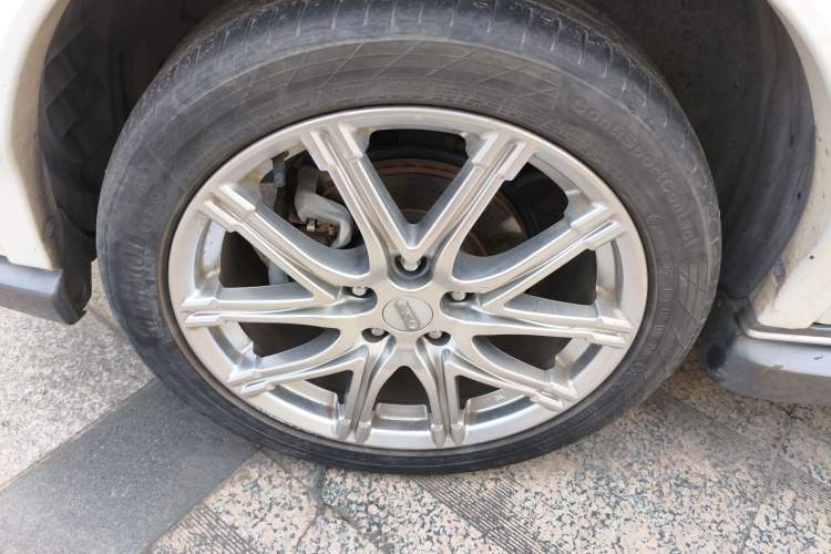 Used Infiniti ESQ 2014 1.6L Spontaneous Edition
