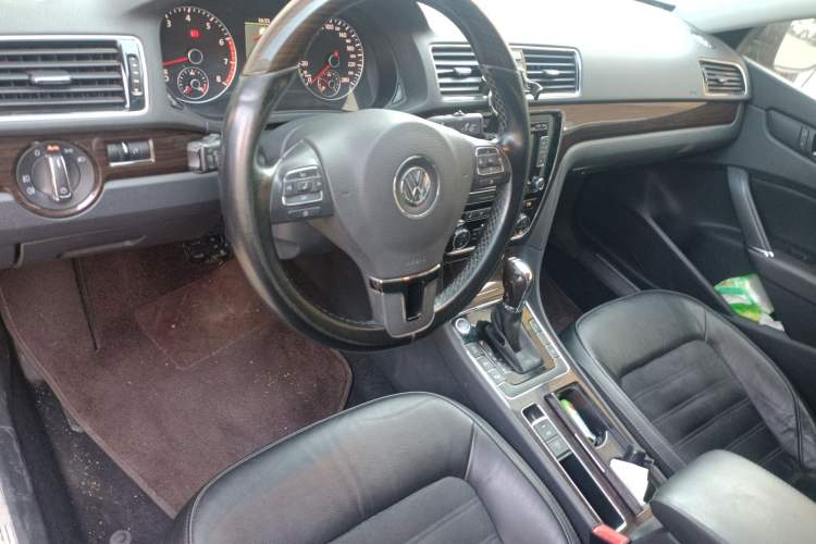 Used Volkswagen Passat 2014 2.0 TSI DSG Prestige Navigation Edition
