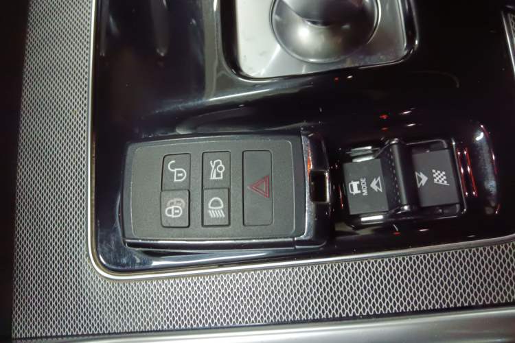 Used Jaguar XEL 2024 2.0T 250 PS R-DYNAMIC S Advanced Sport Edition
