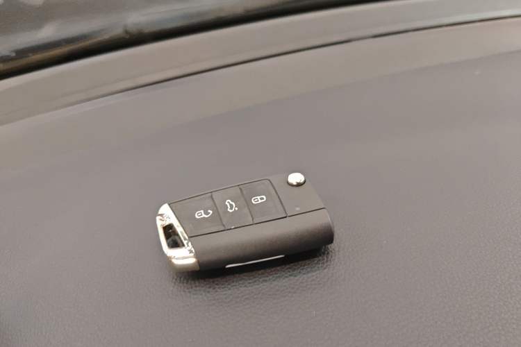 Used Volkswagen Tharu 2024 300TSI Two-Wheel-Drive Moon Luxury Edition