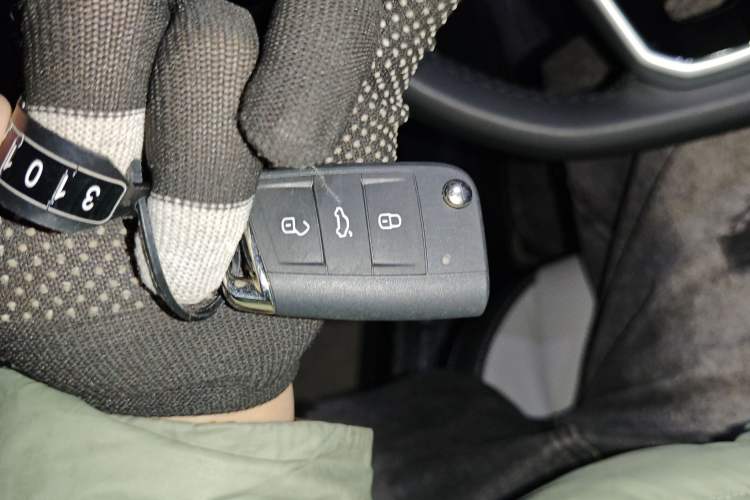 Used Volkswagen Magotan 2026 30 Million Vehicles Selected Model 280TSI DSG Luxury Edition
