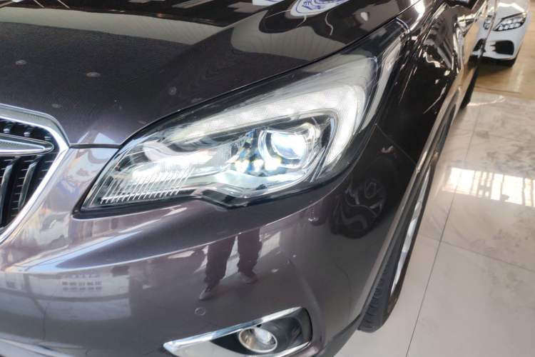 Used Buick Envision 2018 20T Two-Wheel Drive Luxury Model
