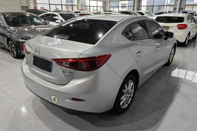 Used Mazda Mazda 3 Axela 2017 Sedan 1.5L Automatic Luxury Model Emission Standard China V
