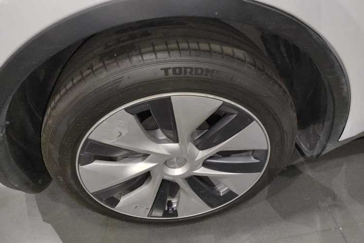 Used Tesla Model Y 2022 Rear-Wheel-Drive Version
