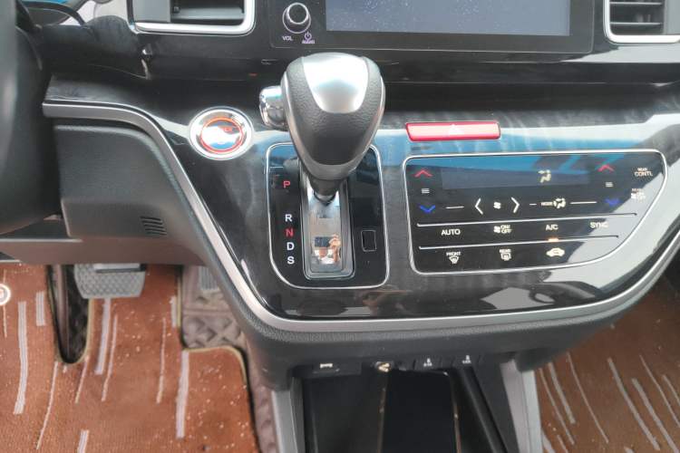 Used Honda Elysion 2019 2.0L Hybrid Luxury Edition
