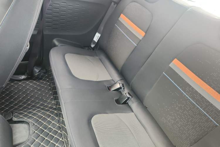 Used Wuling Hongguang MINIEV 2021 Macaron Premium Model – Lithium-NMC
