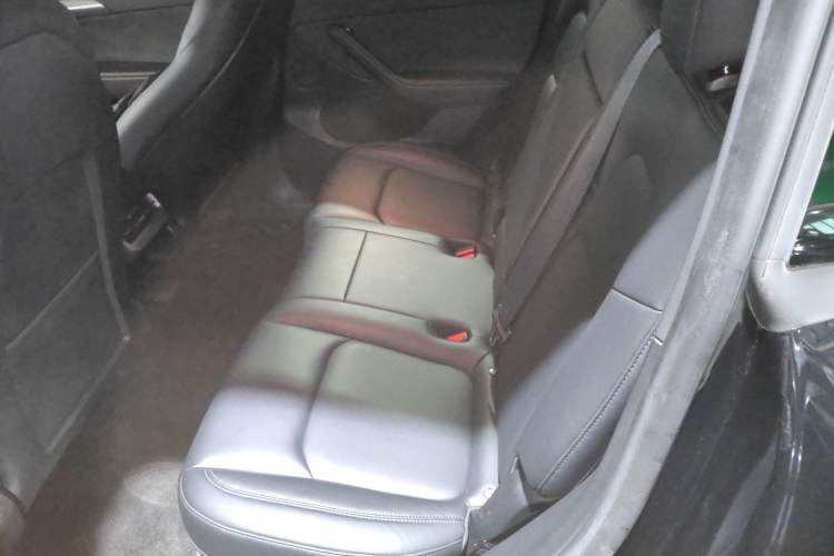 Used Tesla Model Y 2023 Rear-Wheel-Drive Version