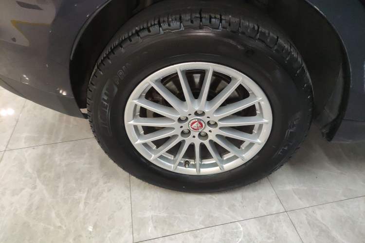 Used Jaguar F-PACE 2018 2.0T Four-Wheel Drive Urban Luxury Edition
