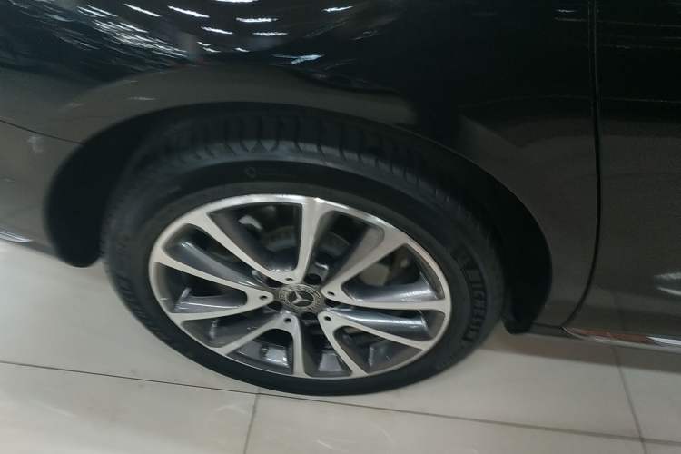 Used Mercedes-Benz E-Class 2019 Facelifted E 300 L Stylish Version
