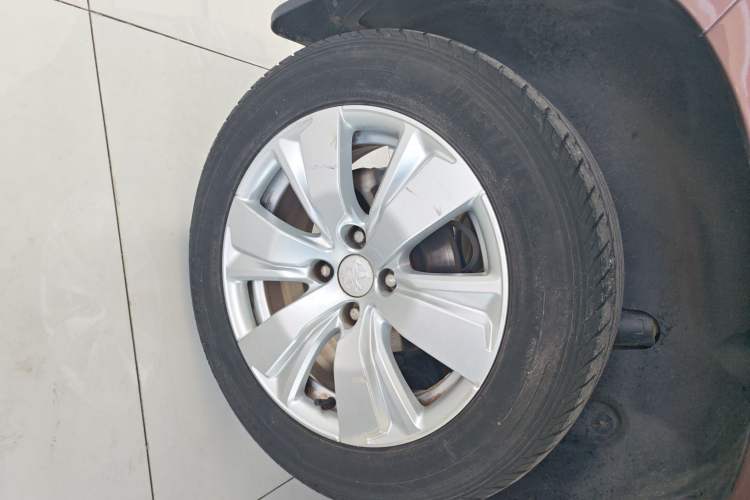 Used Peugeot 2008 2014 1.6L Automatic Fashion Edition
