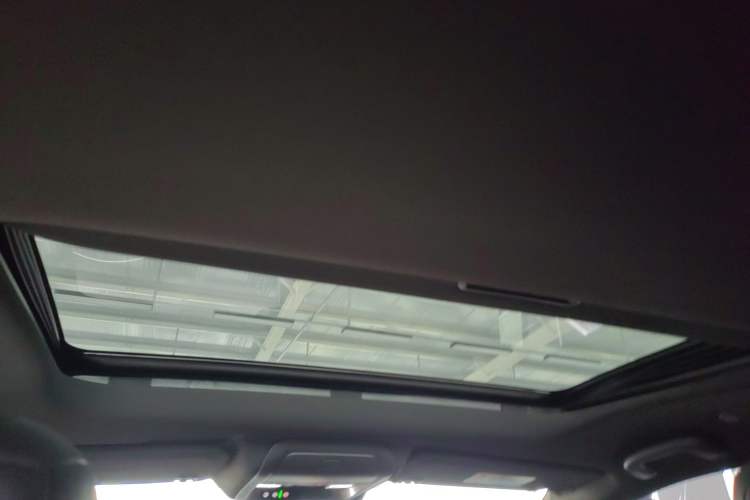 Used Cadillac XT5 2018 25T Tech Model
