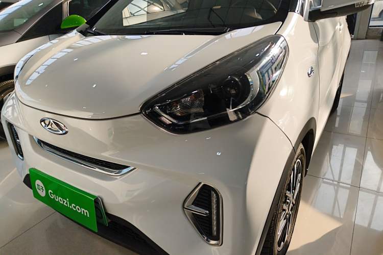 Used Chery Little Ant 2022 Sweet Pink Edition Half-Sugar Version Lithium Iron Phosphate 29.2 kWh 30 kW 301 km
