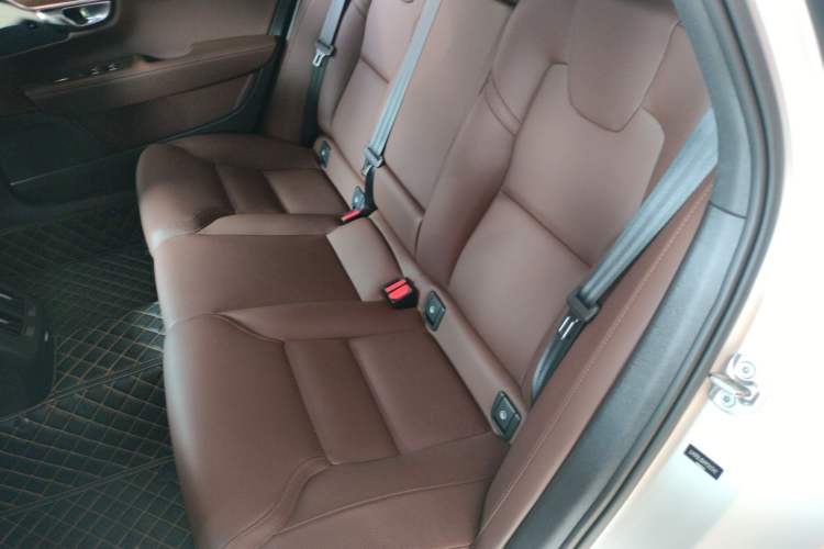 Used Volvo S90 2023 B5 Zhiyi Luxury Edition
