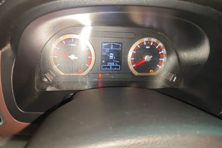 Used FORTHING Lingzhi 2019 M5L 1.6L 7-Seater Luxury Model China VI Standard