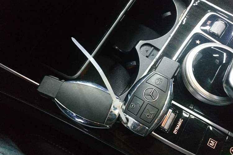 Used Mercedes-Benz GLC 2016 GLC 260 4MATIC Luxury Model
