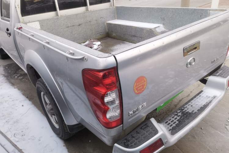 Used Great Wall Wingle 5 2017 2.0T European Version Diesel Two-Wheel Drive Advanced Large Double-Cab GW4D20E