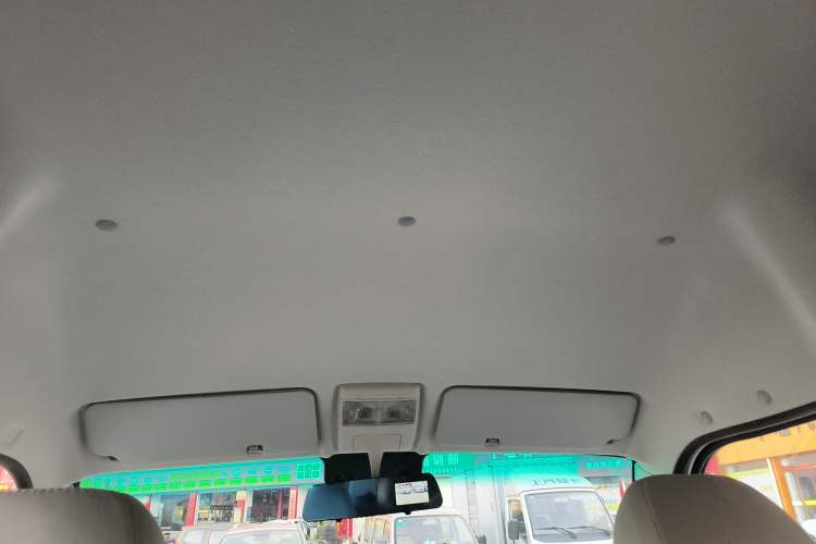 Used Jinbei New Hiace S 2023 1.5L Wealth Edition Van 2/5-Seater Non-Air-Conditioned Version SWC15M