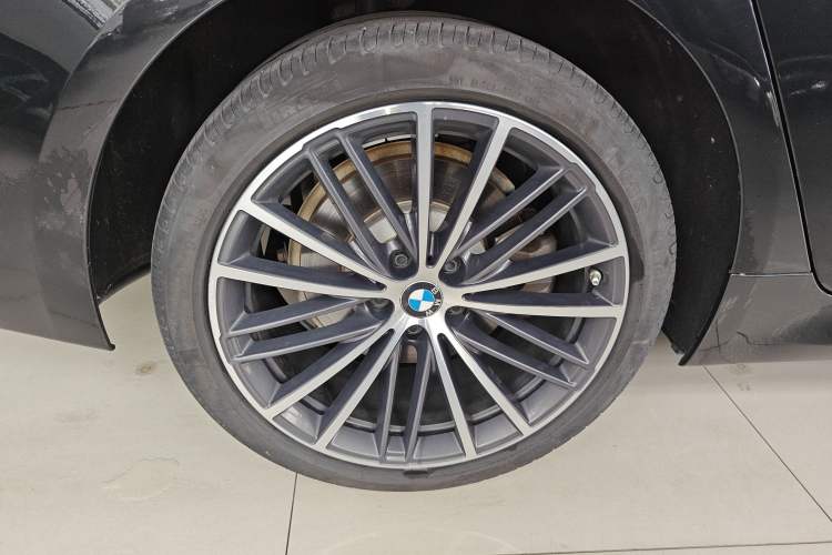 Used BMW 5 Series 2022 Second Facelift 530Li Leading Edition M Sport Package
