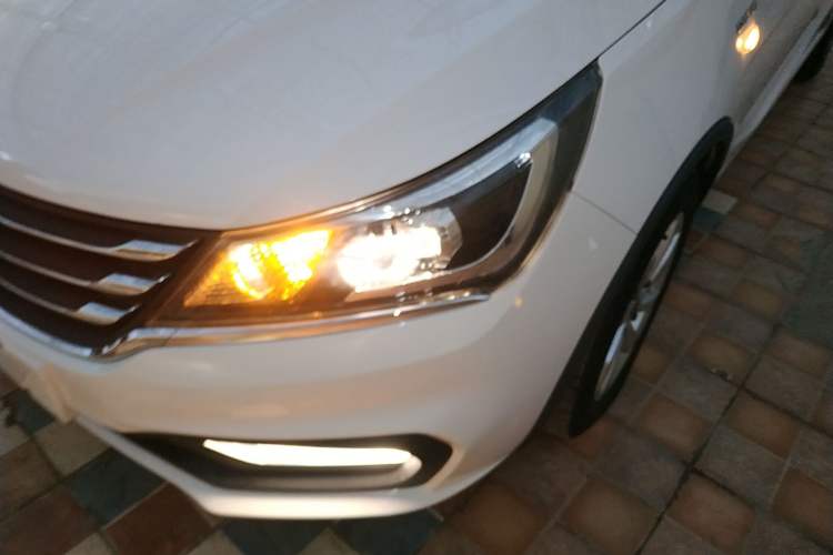 Used Baojun 310W 2017 1.5L Manual Comfort Model China V Standard