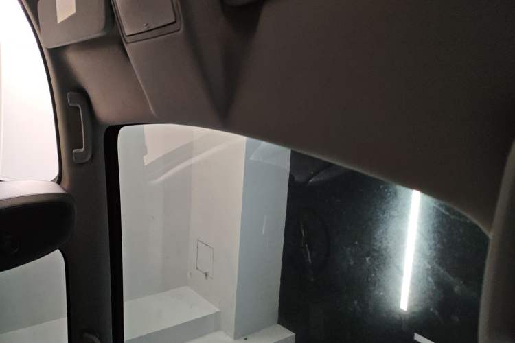 Used Land Rover Discovery Sport 2018 240 PS SE Version
