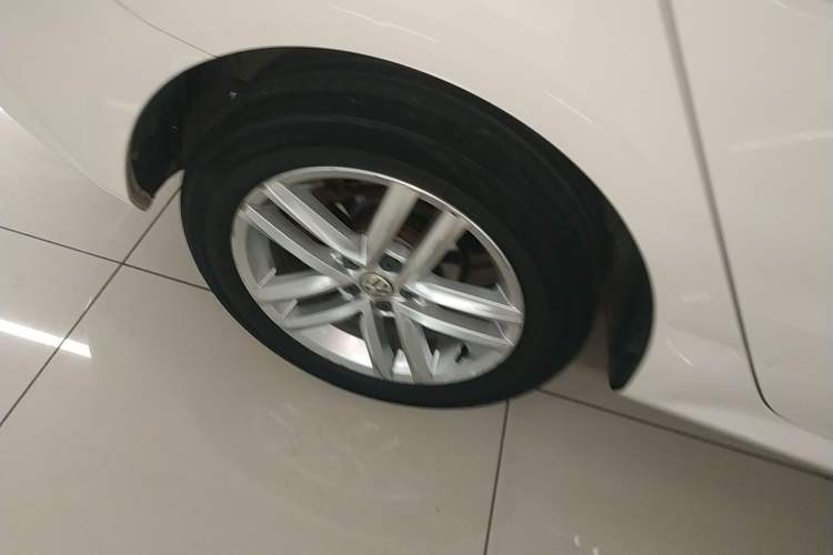 Used Volkswagen Gran Lavida 2017 1.6L Automatic Comfort Edition
