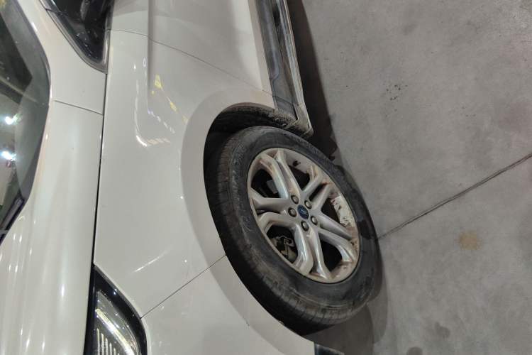 Used Ford Edge 2016 EcoBoost 245 Two-Wheel-Drive Titanium 7-Seater