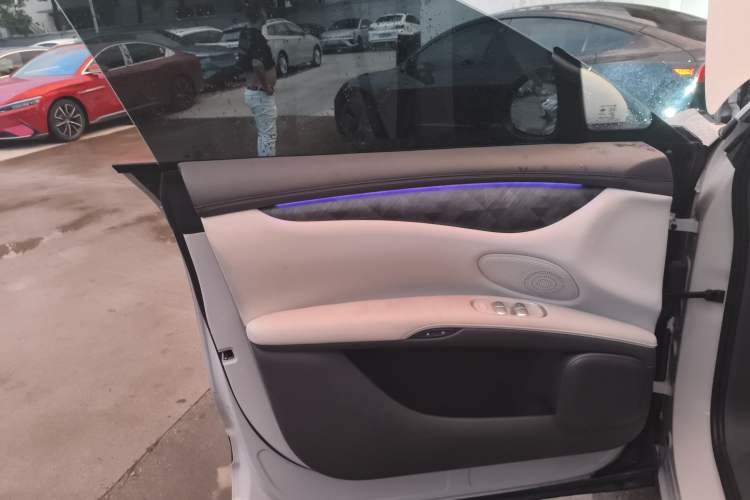 Used  LS6 2023 Max Long-Range Version
